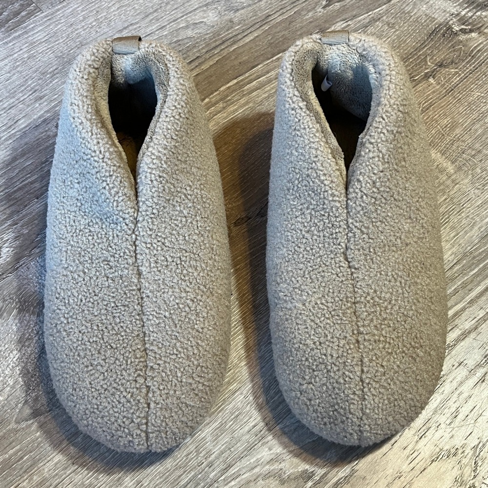 Bombas Womens Sherpa Bootie Slippers Taupe Beige Size 10 Cozy House Shoes